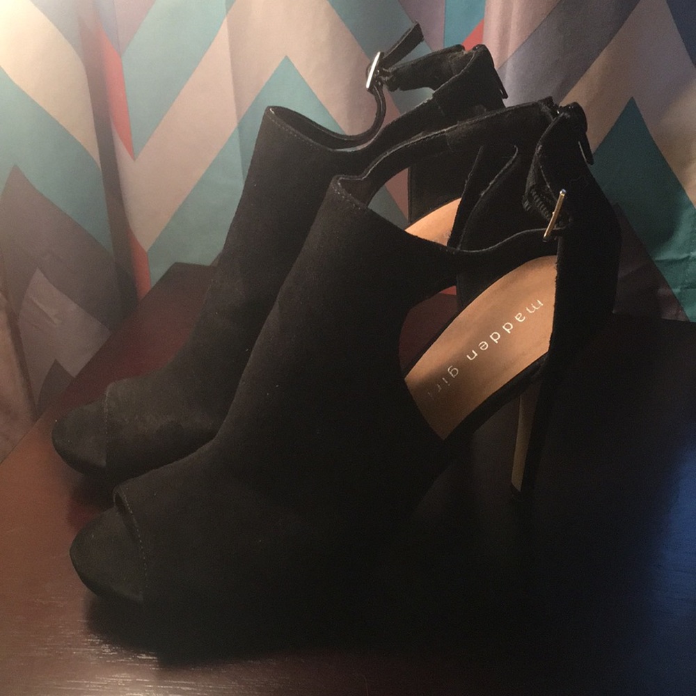 Black 4” heels